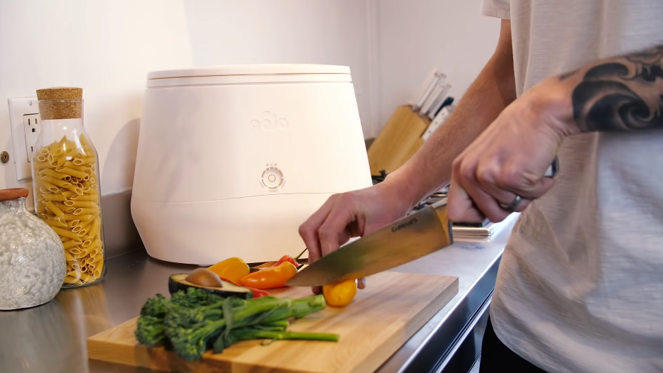 Pela Launches Lomi, a Kitchen Appliance to Transform Waste to Dirt in 24 Hours